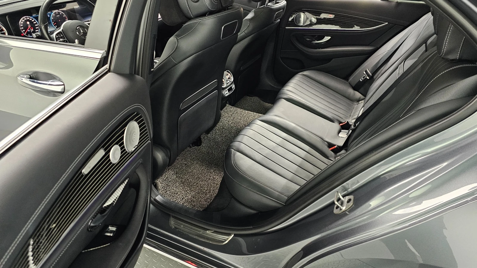 Mercedes-Benz E 450 3.0 4MATIC, FULL, снимка 11 - Автомобили и джипове - 55190631