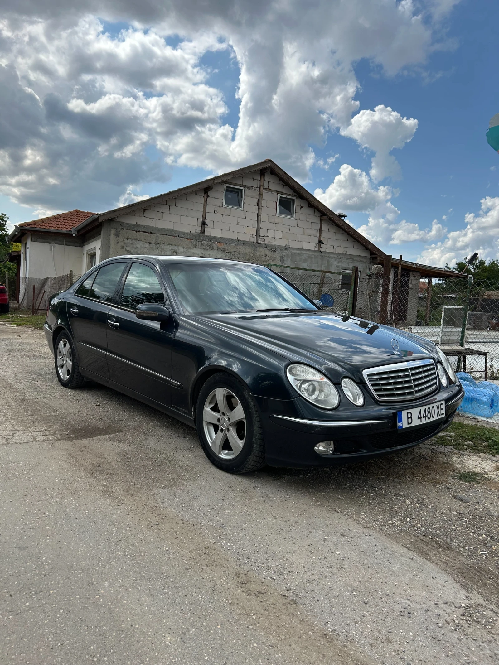 Mercedes-Benz E 270, снимка 7 - Автомобили и джипове - 55413561