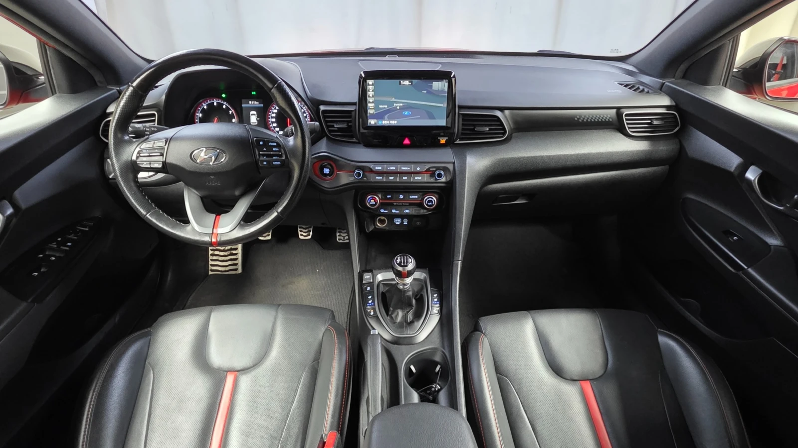 Hyundai Veloster  Sport 1.6 Turbo* ПОДГРЕВ ВОЛАН* hellascars.bg, снимка 7 - Автомобили и джипове - 55558745