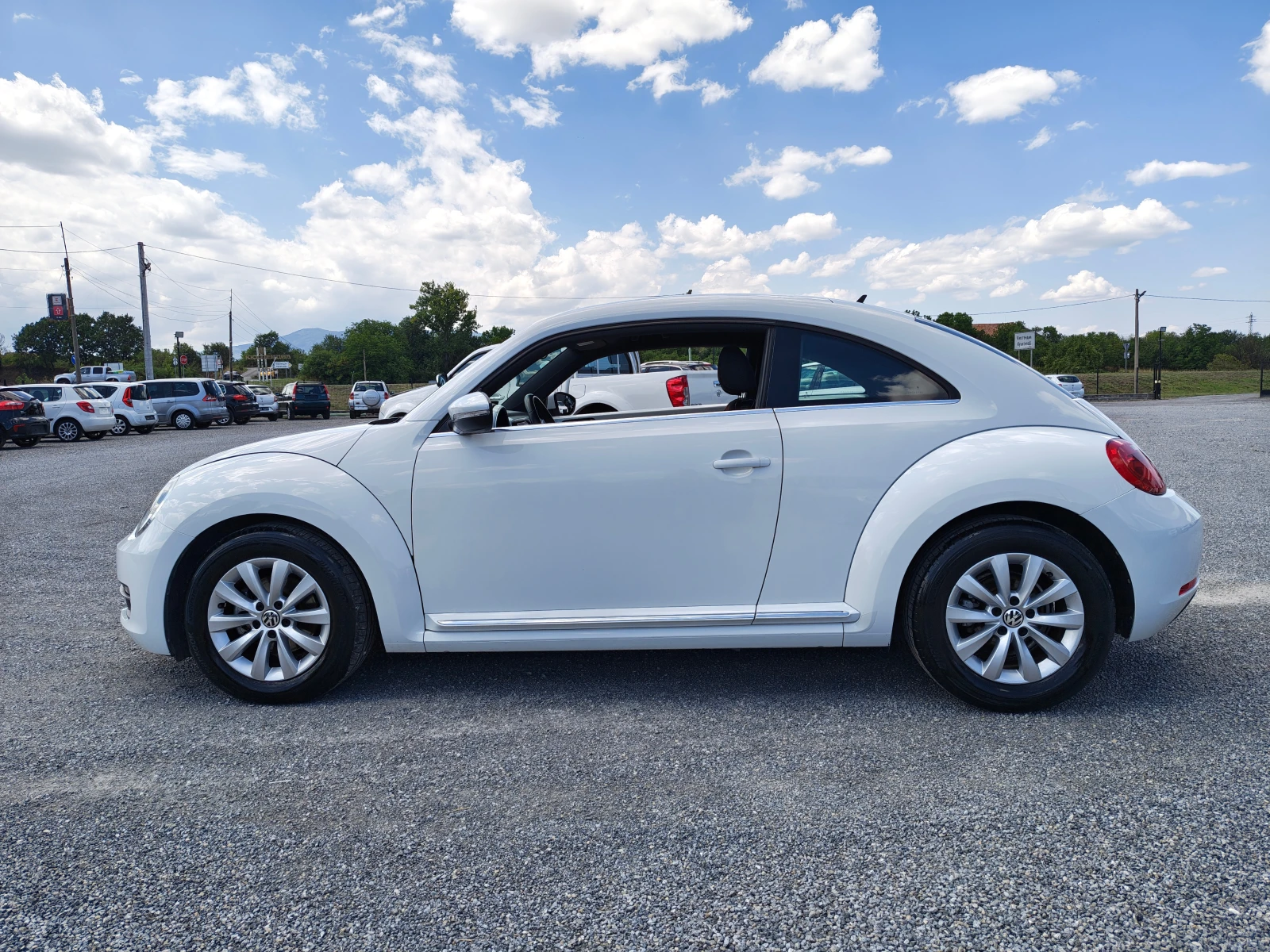 VW Beetle 1.6  TDI, снимка 7 - Автомобили и джипове - 55847192