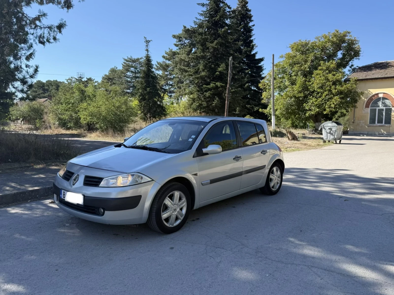Renault Megane 1.9dci, снимка 2 - Автомобили и джипове - 56582411