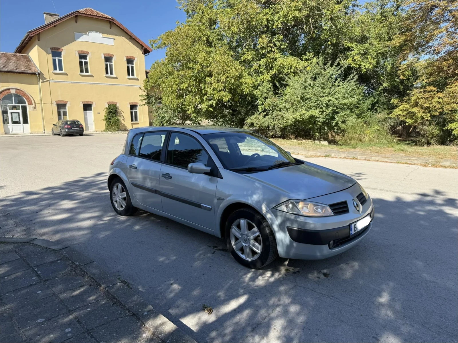 Renault Megane 1.9dci, снимка 6 - Автомобили и джипове - 56582411