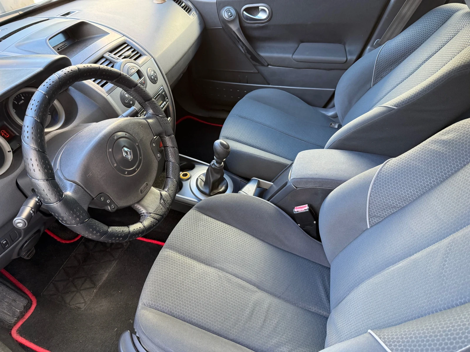 Renault Megane 1.9dci, снимка 9 - Автомобили и джипове - 56582411