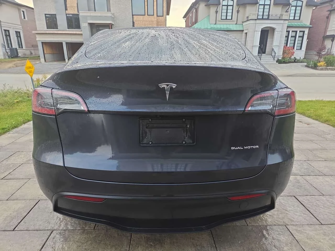 Tesla Model Y Long Range * CARFAX * ВЪЗМОЖНО ФИНАНСИРАНЕ * , снимка 4 - Автомобили и джипове - 56745218