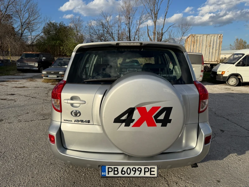 Toyota Rav4 2.2 D4D 136 K.C, снимка 10 - Автомобили и джипове - 52505515