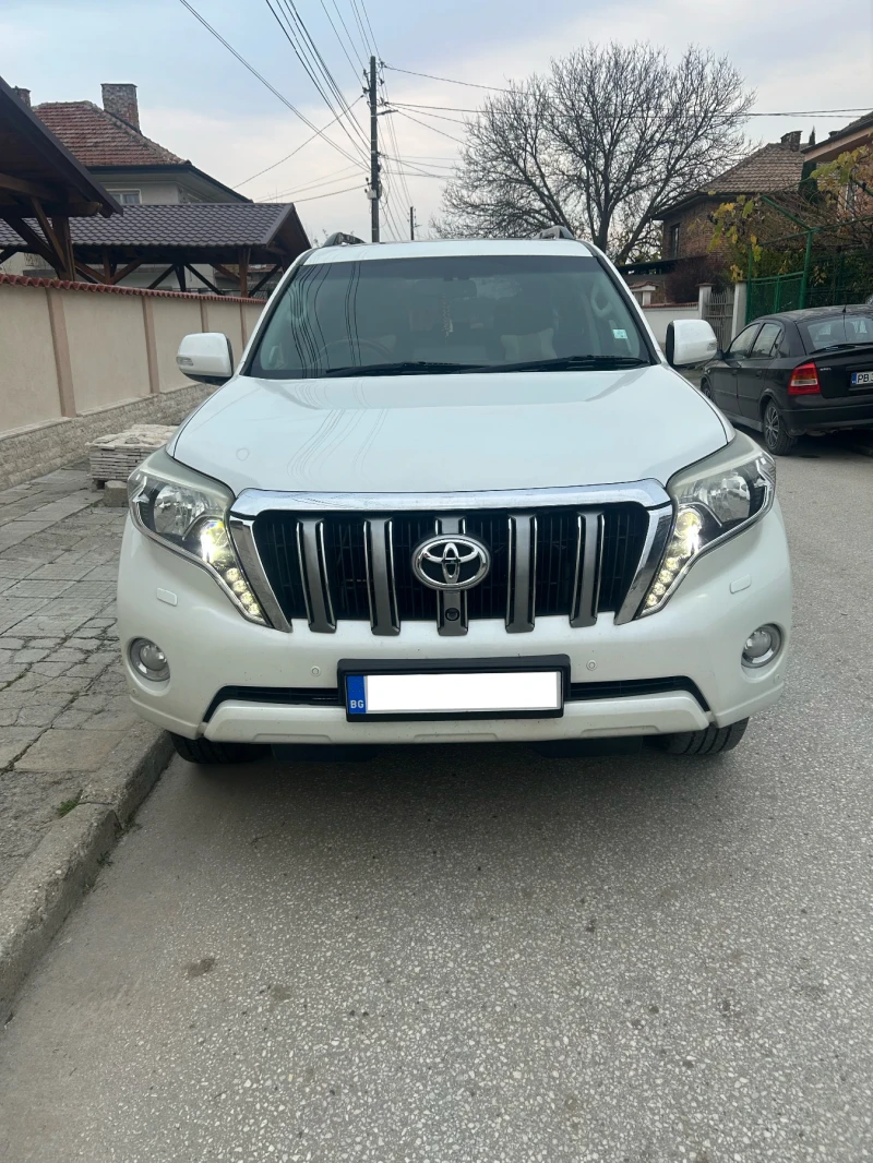Toyota Land cruiser 150 Invincible D-4D 3.0, снимка 2 - Автомобили и джипове - 52640769
