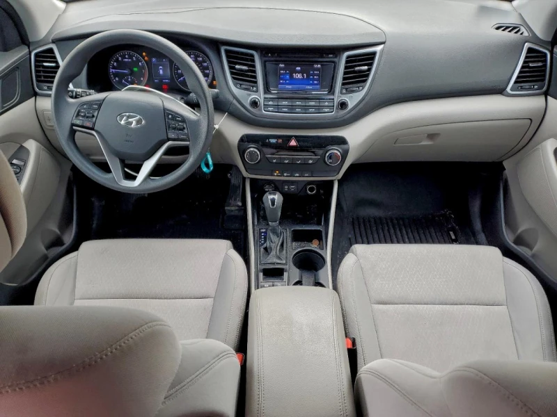 Hyundai Tucson SE, снимка 4 - Автомобили и джипове - 52851907