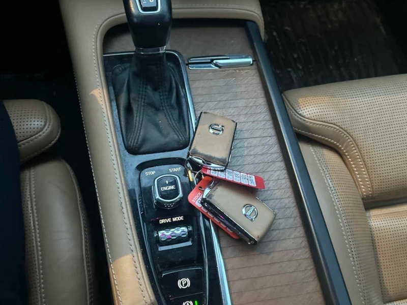 Volvo Xc90 * T6 Inscription * CARFAX * , снимка 16 - Автомобили и джипове - 53095079