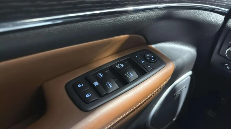 Jeep Grand cherokee 2018 Summit * CARFAX * БЕЗ ПЪРВОНАЧАЛНА ВНОСКА, снимка 13 - Автомобили и джипове - 53175238