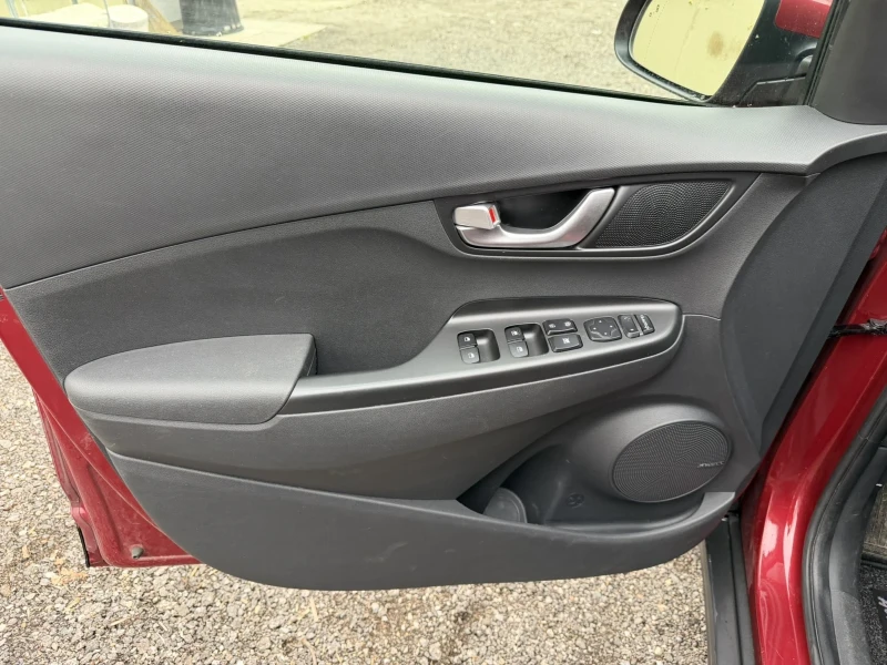 Hyundai Kona TREND 64KWH, снимка 9 - Автомобили и джипове - 53597847