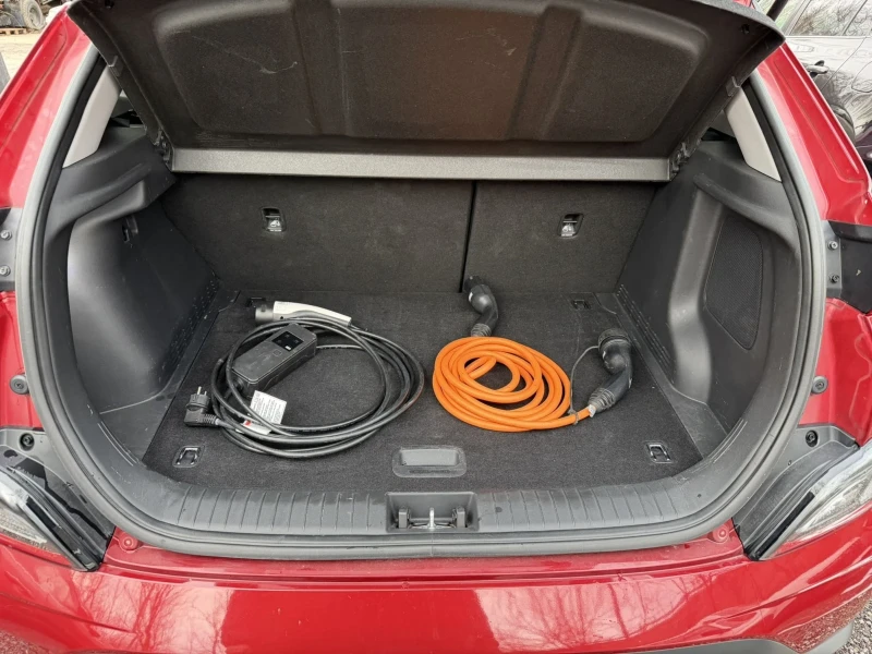 Hyundai Kona TREND 64KWH, снимка 14 - Автомобили и джипове - 53597847