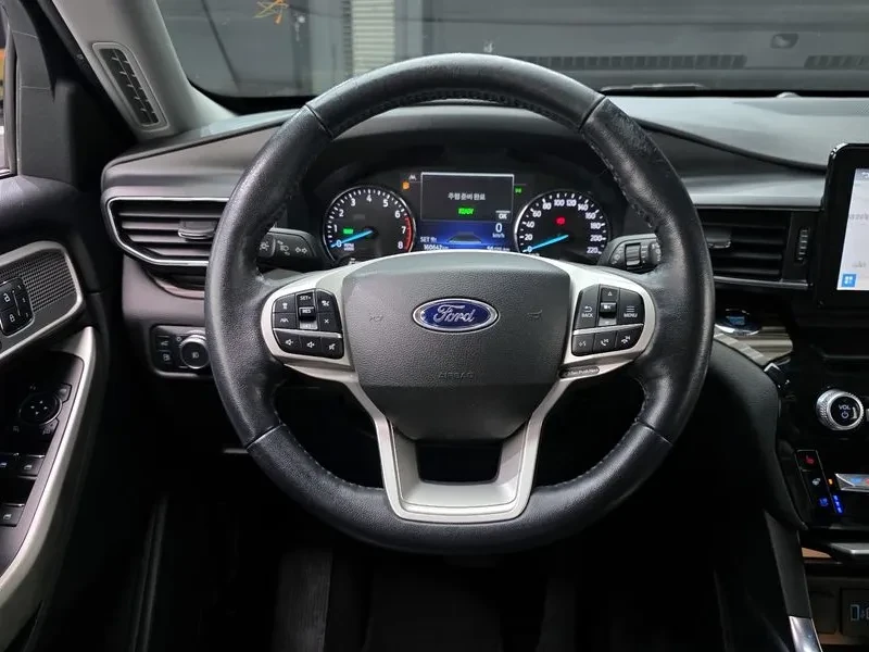 Ford Explorer 3.3 - САМО 30% АВАНС, снимка 13 - Автомобили и джипове - 56292868