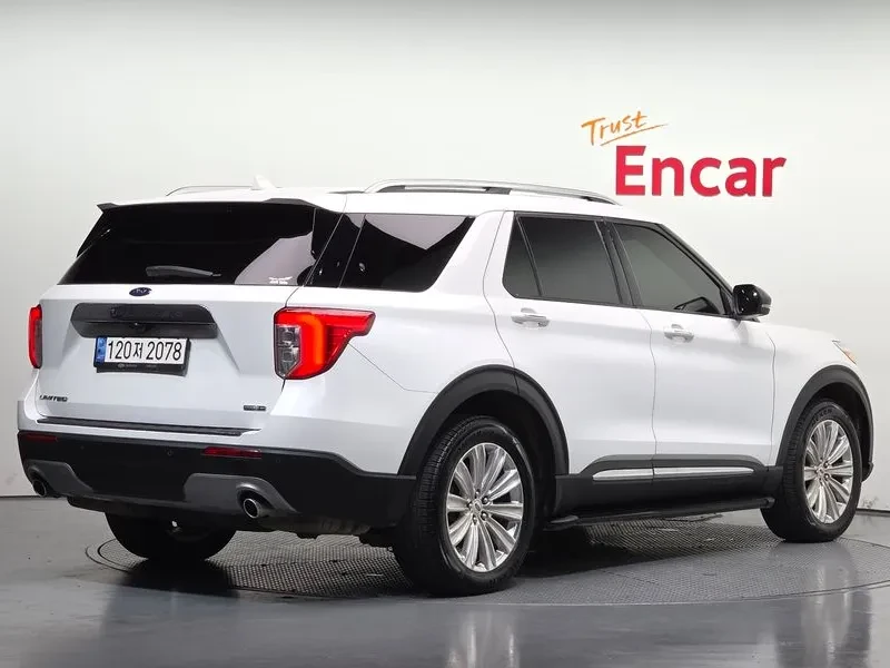 Ford Explorer 3.3 - САМО 30% АВАНС, снимка 2 - Автомобили и джипове - 56292868