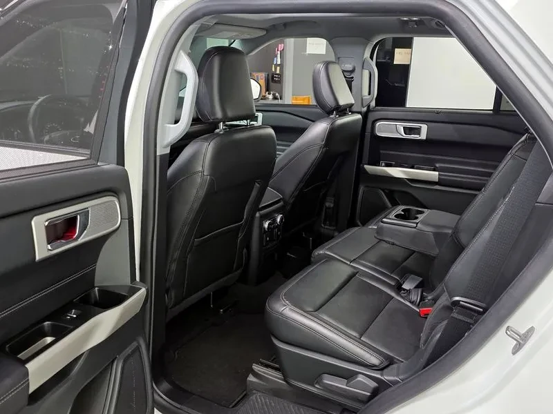 Ford Explorer 3.3 - САМО 30% АВАНС, снимка 11 - Автомобили и джипове - 56292868