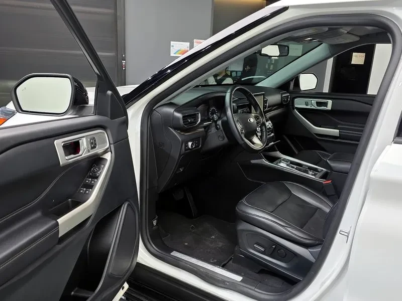 Ford Explorer 3.3 - САМО 30% АВАНС, снимка 10 - Автомобили и джипове - 56292868