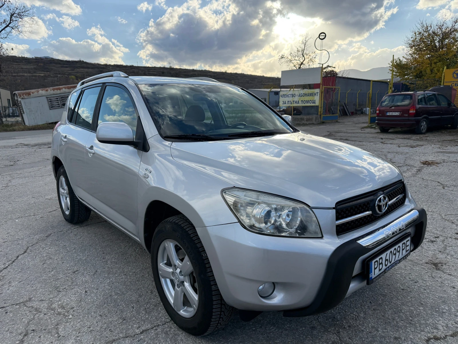 Toyota Rav4 2.2 D4D 136 K.C, снимка 1