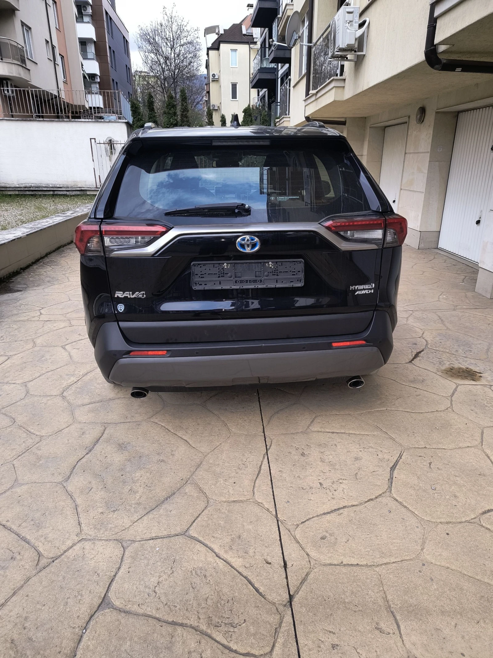 Toyota Rav4 2.5 4х4 AWD-i Executive - изображение 8