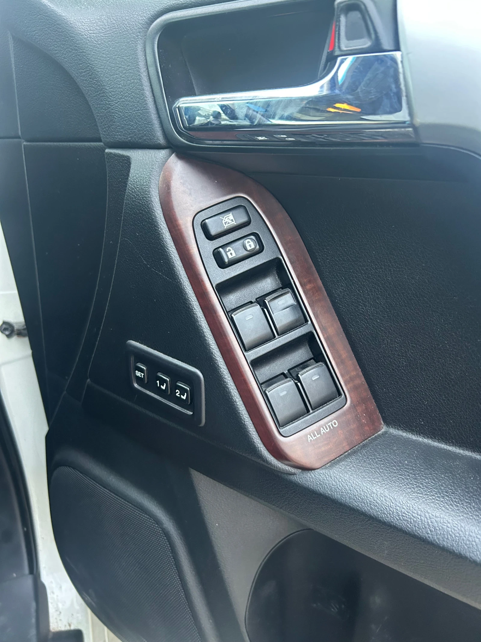 Toyota Land cruiser 150 Invincible D-4D 3.0 - изображение 8