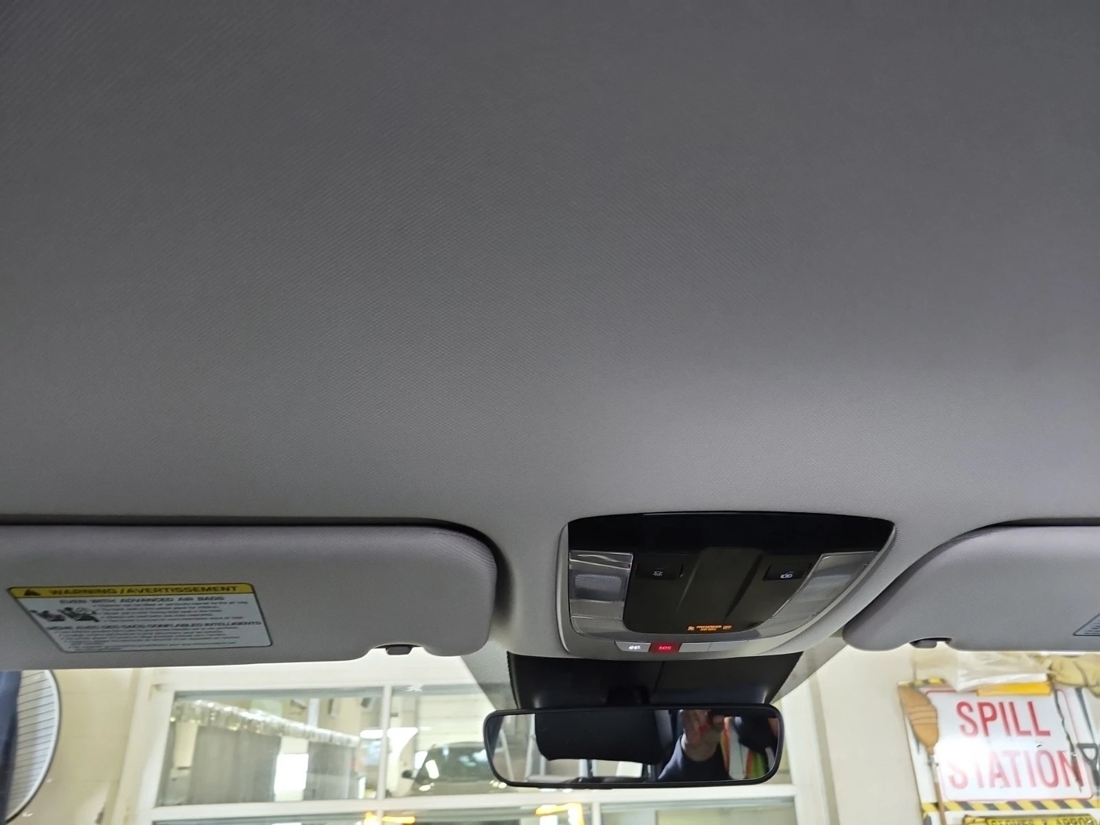 Kia Sorento 2.5L 4cyl AWD, снимка 12 - Автомобили и джипове - 53953630