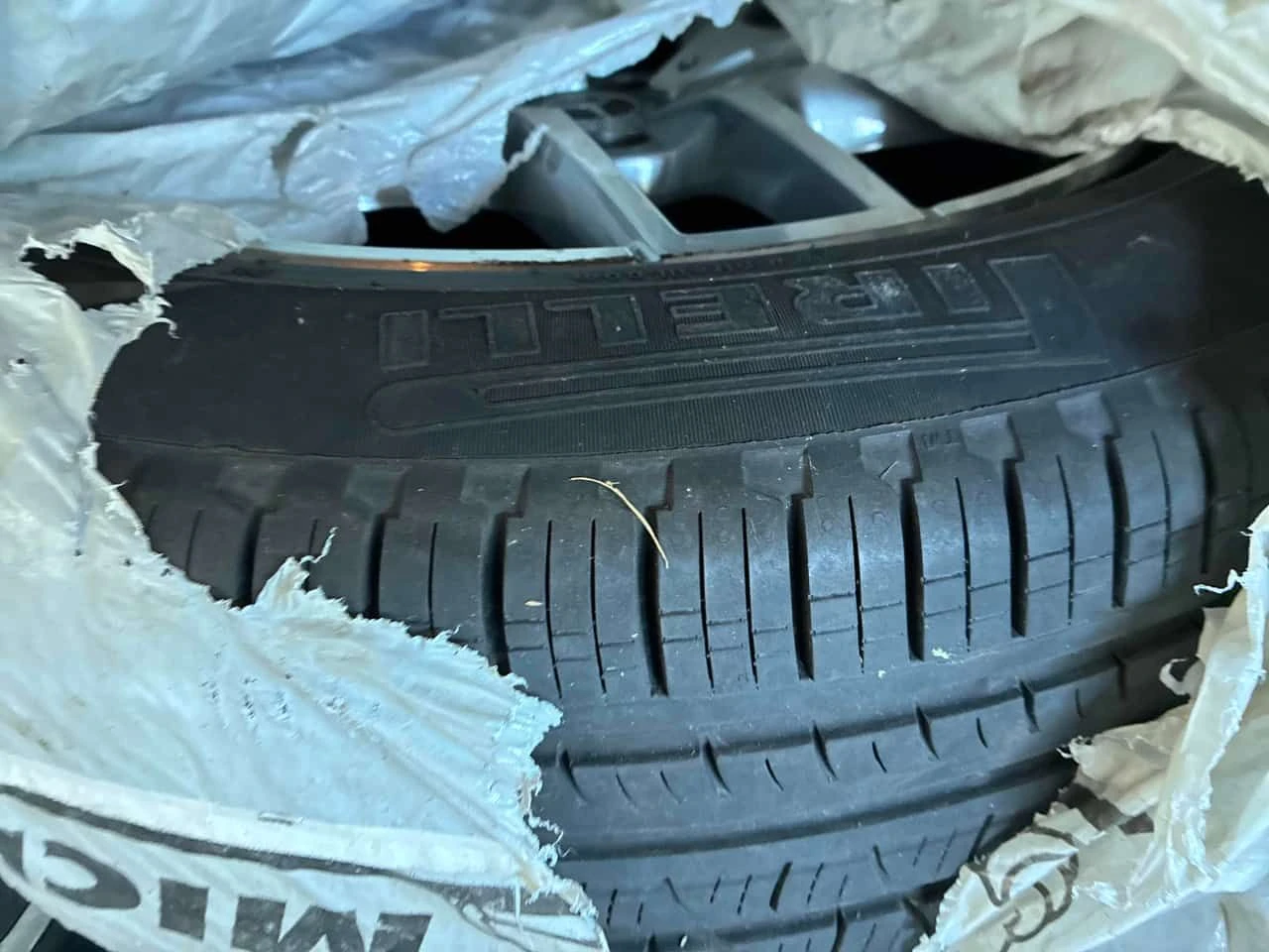 Mercedes-Benz GLC 300 * CARFAX * LANE ASSIST * КЛИП НА МОТОРА, снимка 15 - Автомобили и джипове - 54759427