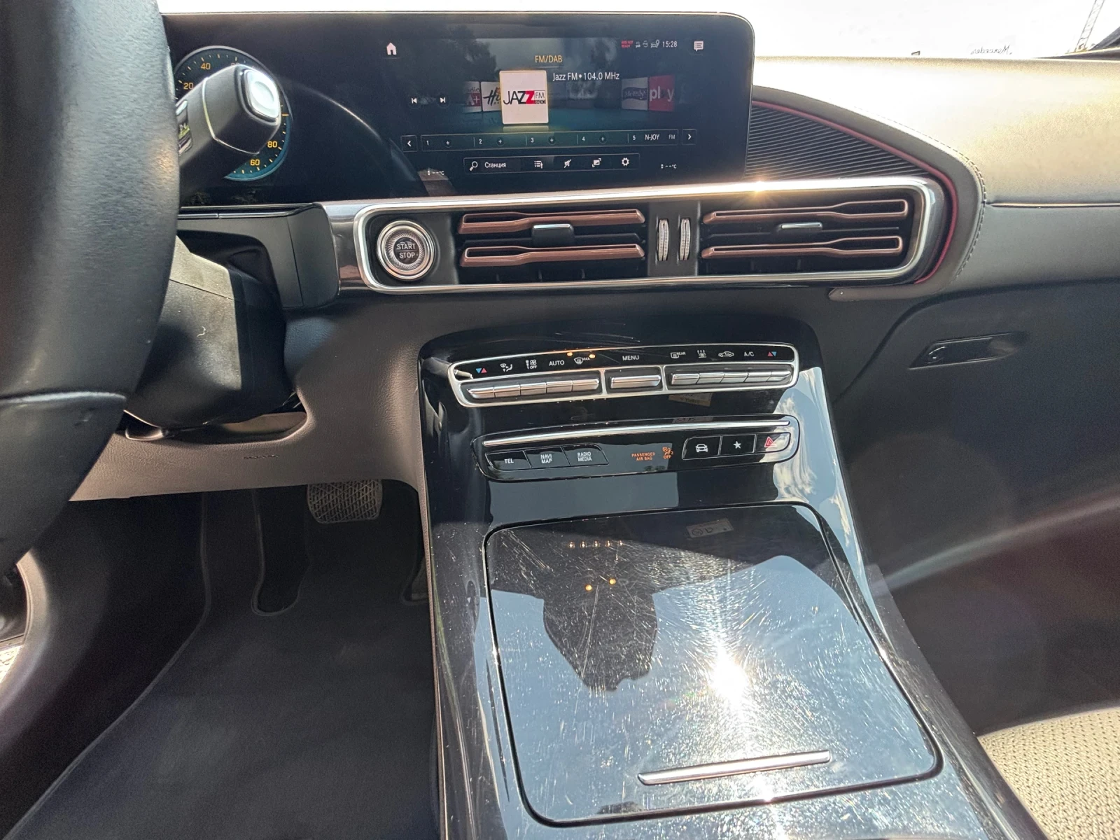 Mercedes-Benz EQC 400 4MATIC, снимка 16 - Автомобили и джипове - 55061326