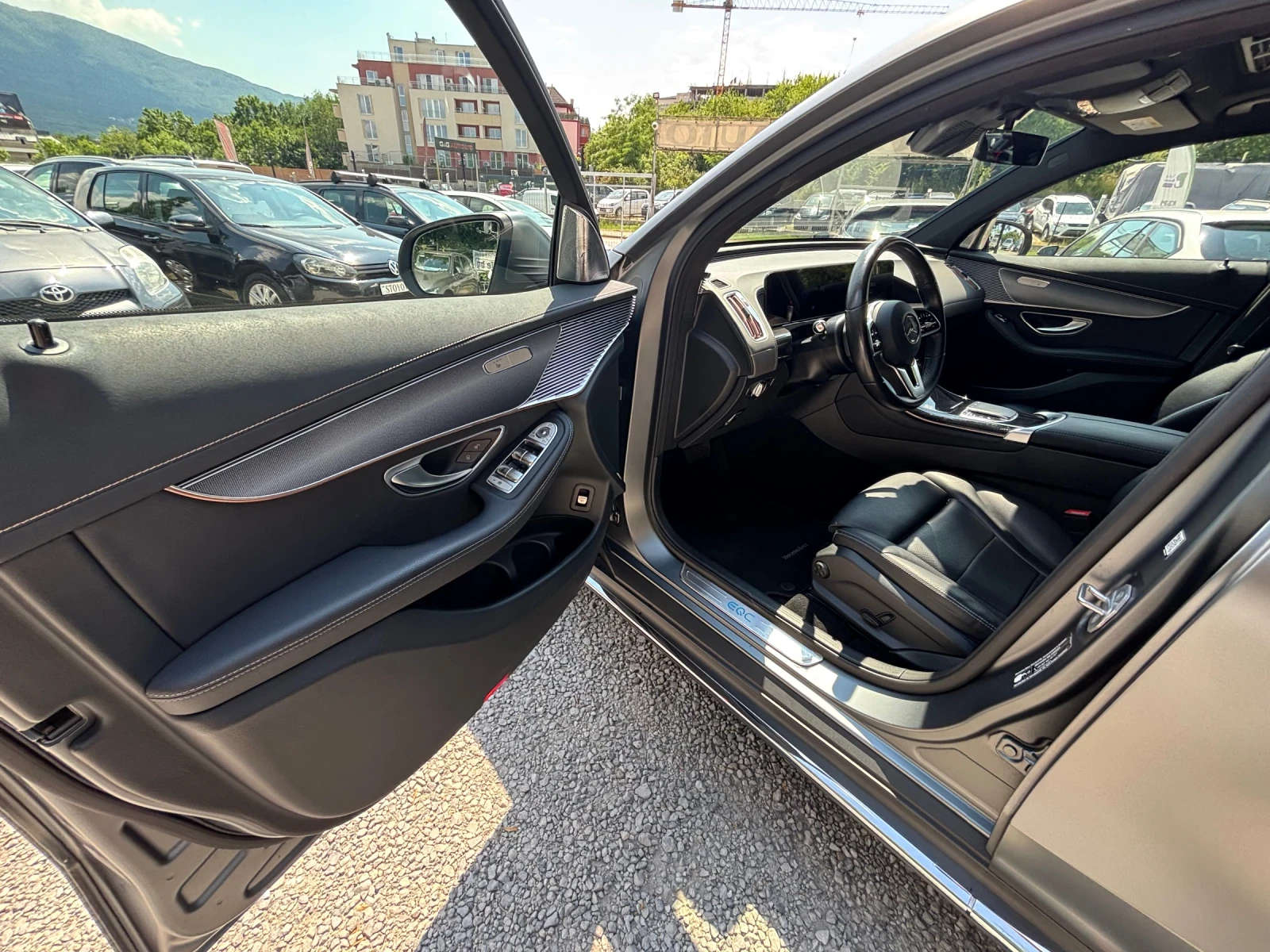 Mercedes-Benz EQC 400 4MATIC, снимка 12 - Автомобили и джипове - 55061326