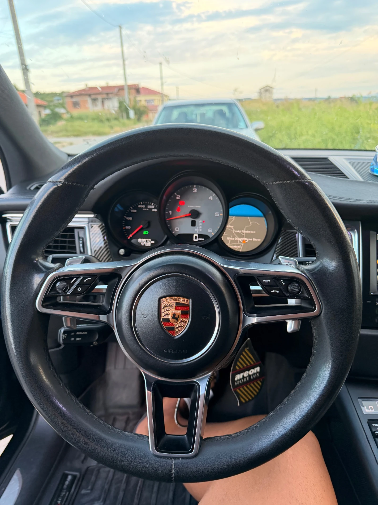 Porsche Macan, снимка 6 - Автомобили и джипове - 55323286