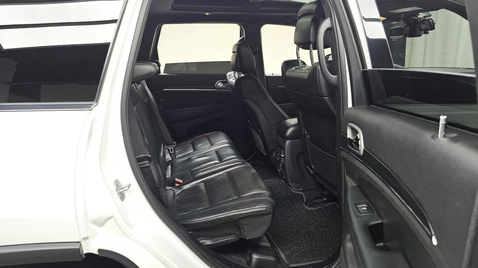 Jeep Grand cherokee LIMITED / 3.6 / ОБДУХВАНЕ / ПОДГРЕВИ / ПАНОРАМА, снимка 12 - Автомобили и джипове - 55477073