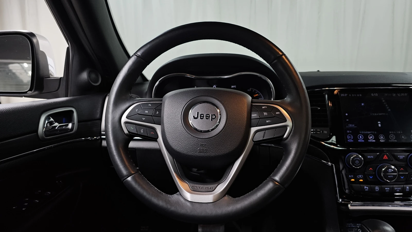 Jeep Grand cherokee LIMITED / 3.6 / ОБДУХВАНЕ / ПОДГРЕВИ / ПАНОРАМА, снимка 13 - Автомобили и джипове - 55477073