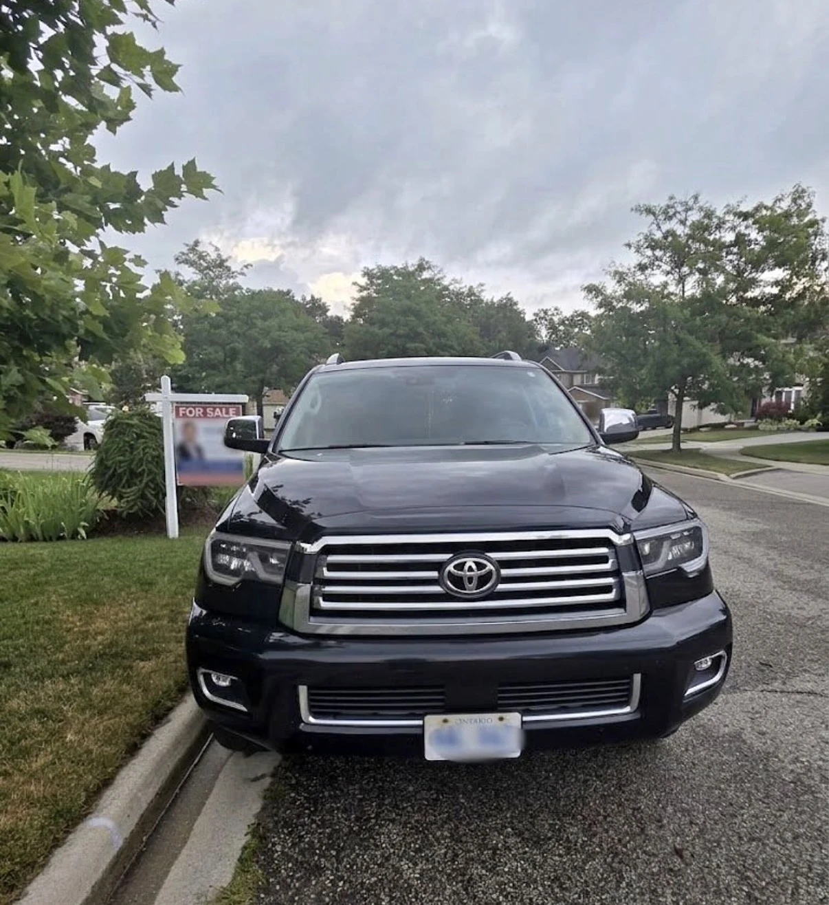 Toyota Sequoia PLATINUM | AWD | 5.7 V8 | 6+ 1 | FACELIFT | CARFAX