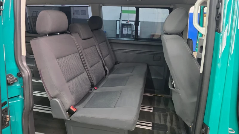 VW T5, снимка 11 - Бусове и автобуси - 52529027