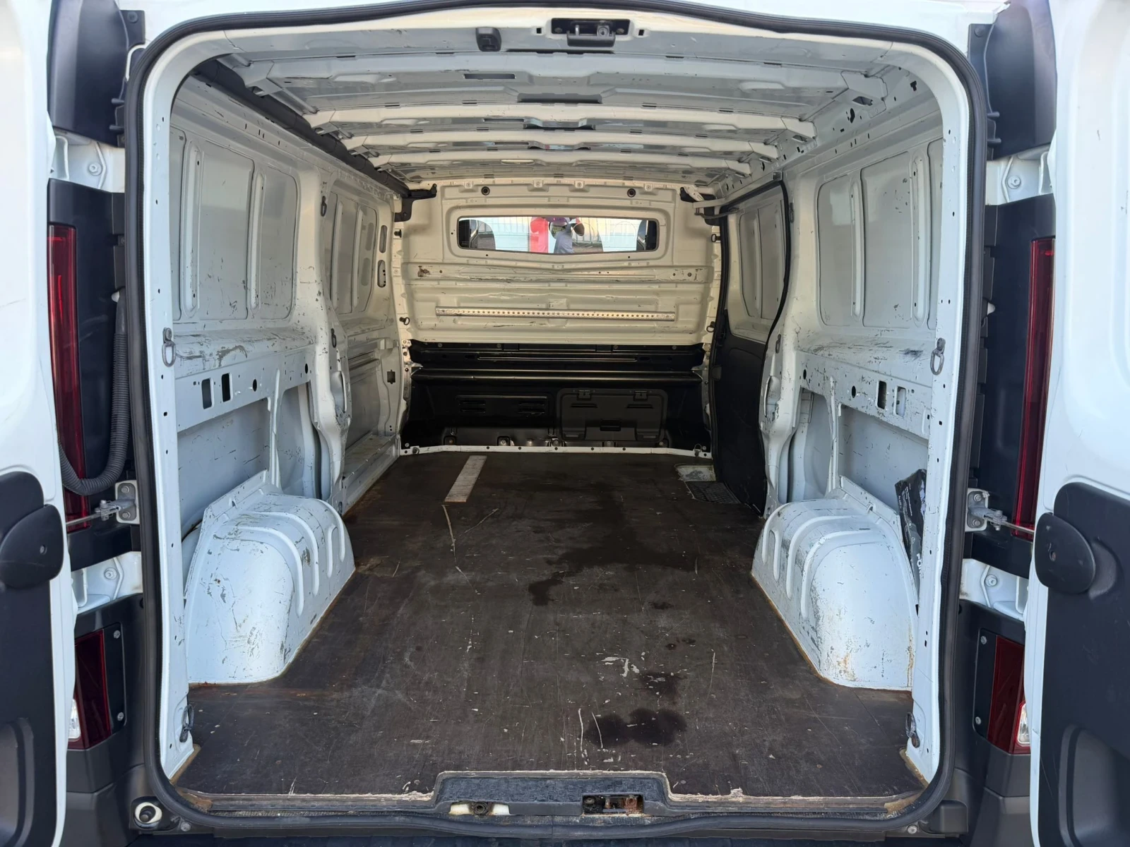Renault Trafic 1.6DCI NAVI LANG 6-СКОРОСТИ EVRO 6B ЛИЗИНГ!!!, снимка 11 - Бусове и автобуси - 54682197