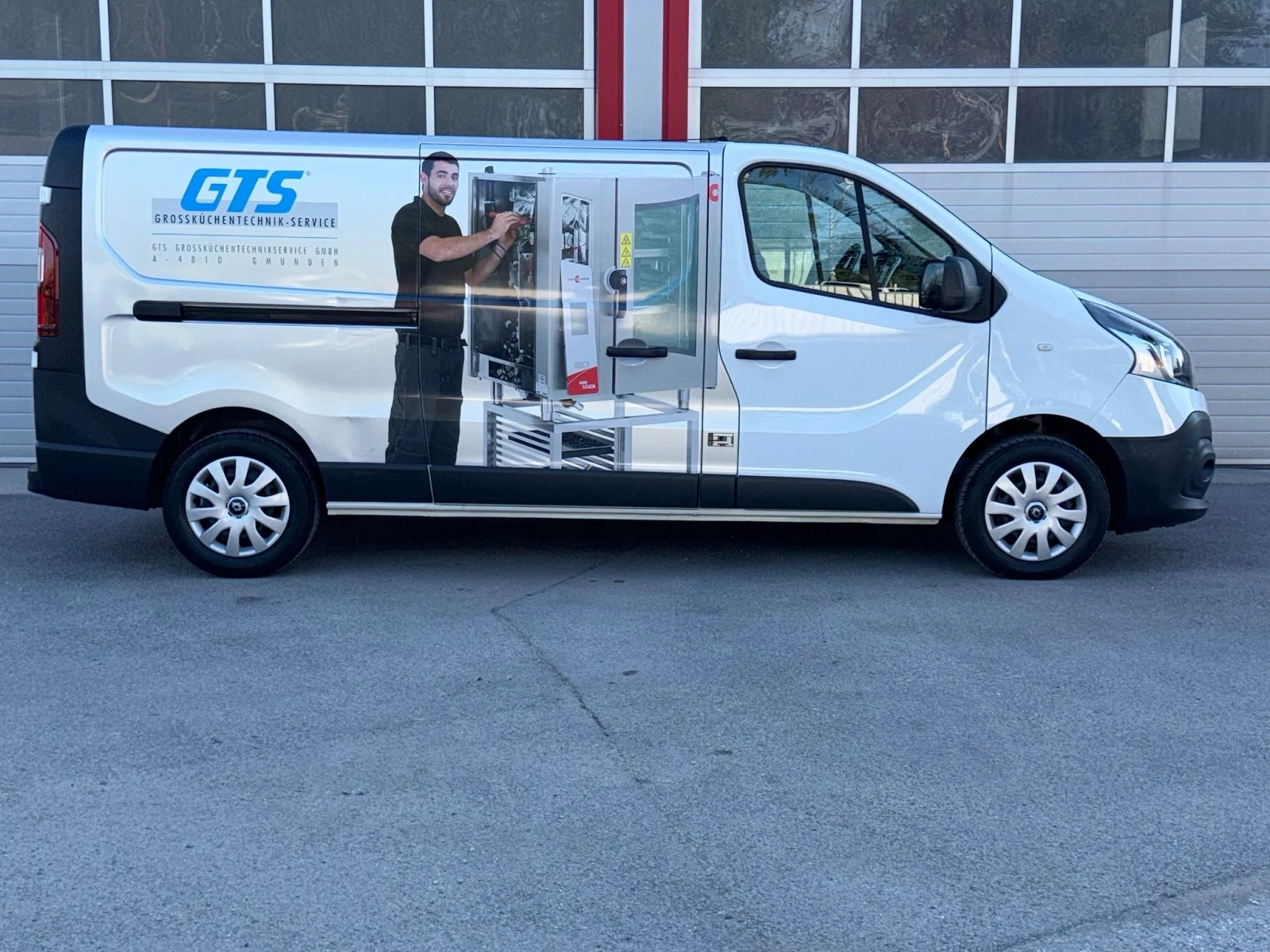 Renault Trafic 1.6DCI NAVI LANG 6-СКОРОСТИ EVRO 6B ЛИЗИНГ!!!, снимка 7 - Бусове и автобуси - 54682197