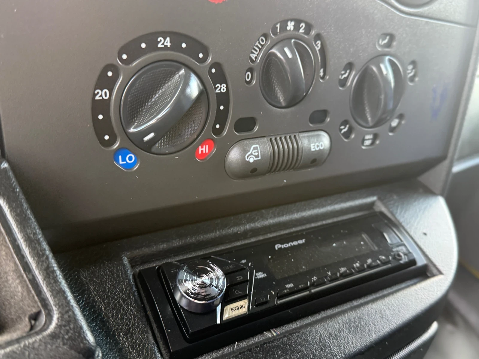 Iveco Daily 40C17 KAT Б 3.5Т КЛИМА, снимка 11 - Бусове и автобуси - 54703100