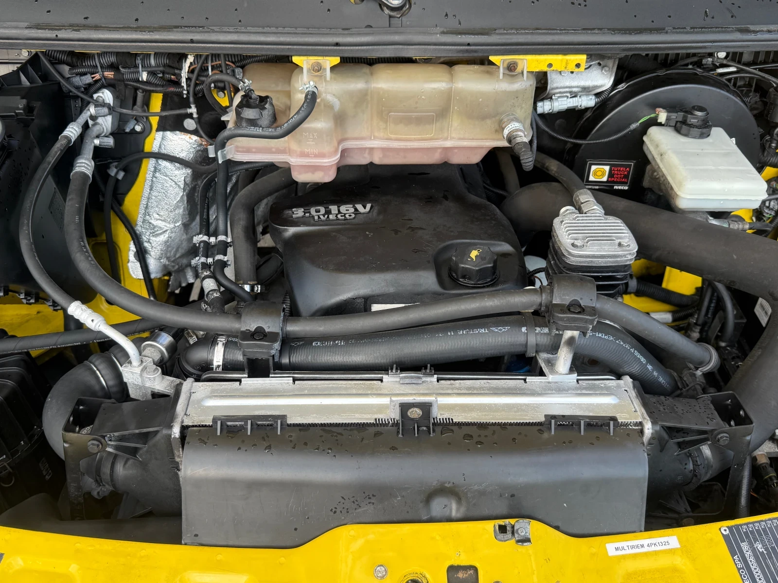 Iveco Daily 40C17 KAT Б 3.5Т КЛИМА, снимка 12 - Бусове и автобуси - 54703100