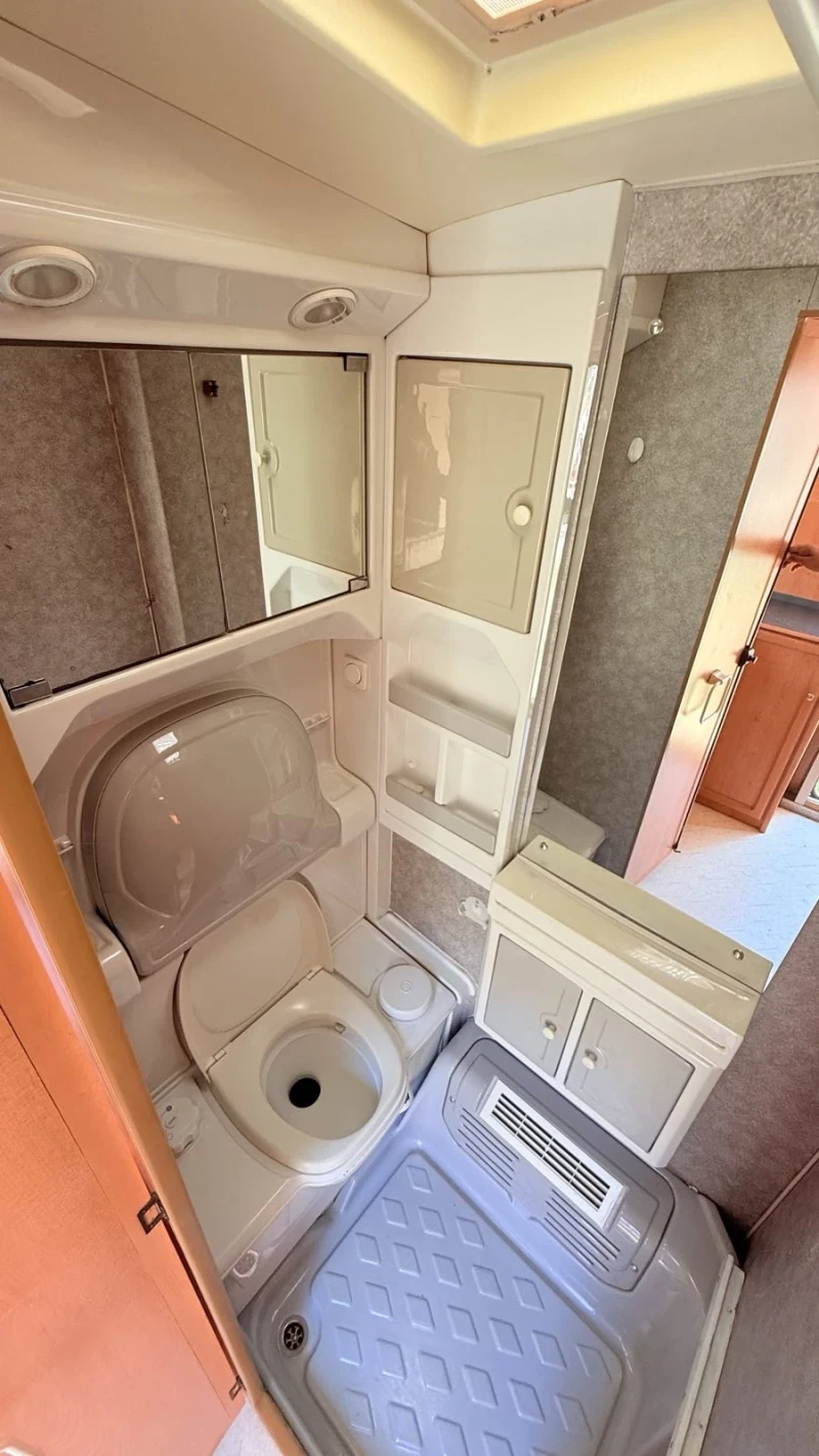 Каравана Award Award Daystar, снимка 4 - Каравани и кемпери - 52349561