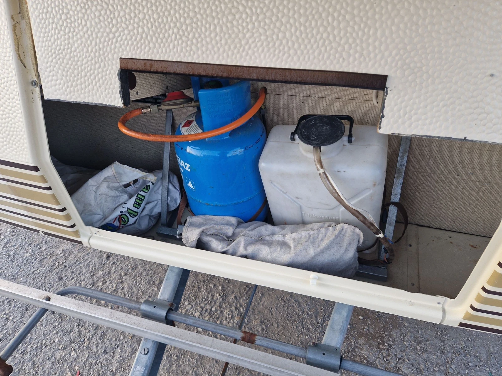  TEC 4    | Mobile.bg   16