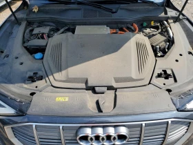Audi E-Tron Premium, снимка 12
