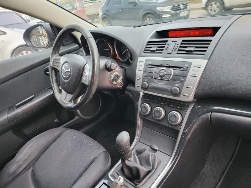 Mazda 6 2.0d, снимка 12 - Автомобили и джипове - 47061127