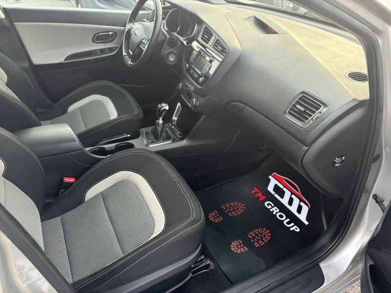 Kia Ceed 1.6 CRDI, снимка 11 - Автомобили и джипове - 47869820