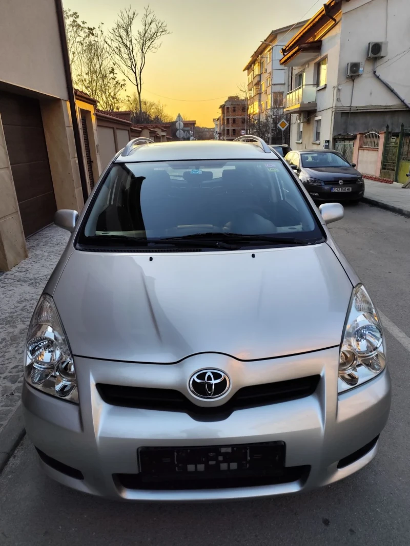 Toyota Corolla verso 2.2 D4D/136 p.s. Facelift, снимка 3 - Автомобили и джипове - 49045182