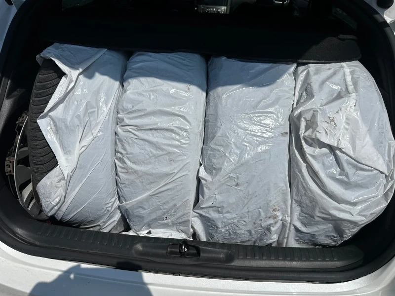 Citroen DS4 Бяла перла//Automatic//, снимка 16 - Автомобили и джипове - 52448745