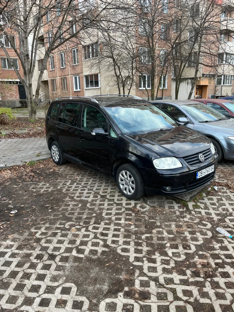 VW Touran, снимка 3 - Автомобили и джипове - 52828611