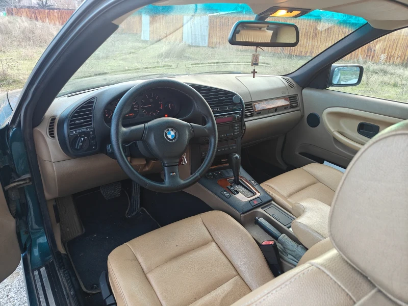 BMW 320, снимка 8 - Автомобили и джипове - 52949359