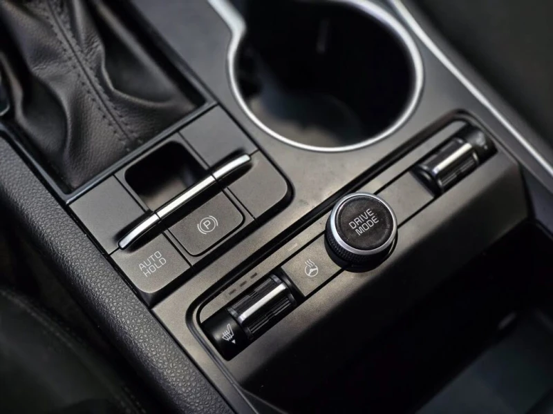 Kia K5 LX AWD, снимка 9 - Автомобили и джипове - 53437744