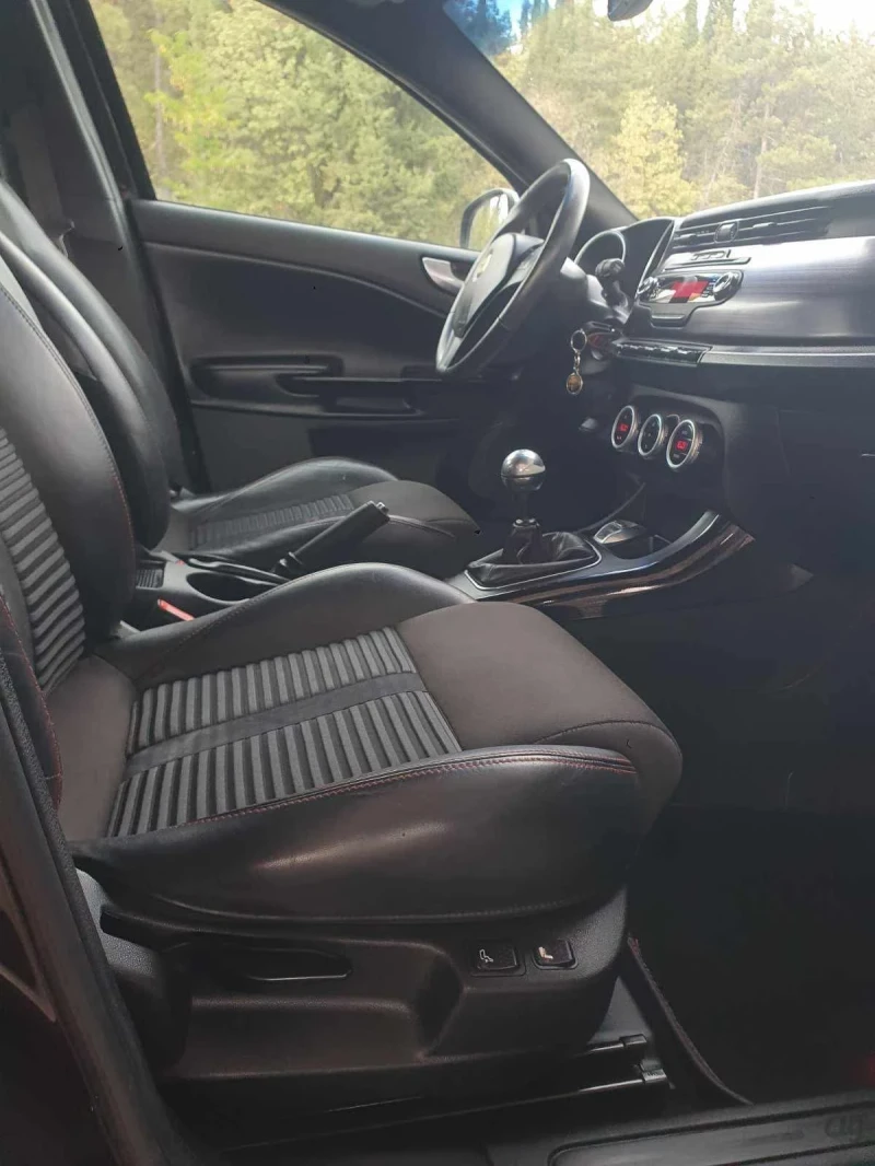 Alfa Romeo Giulietta, снимка 7 - Автомобили и джипове - 53449514