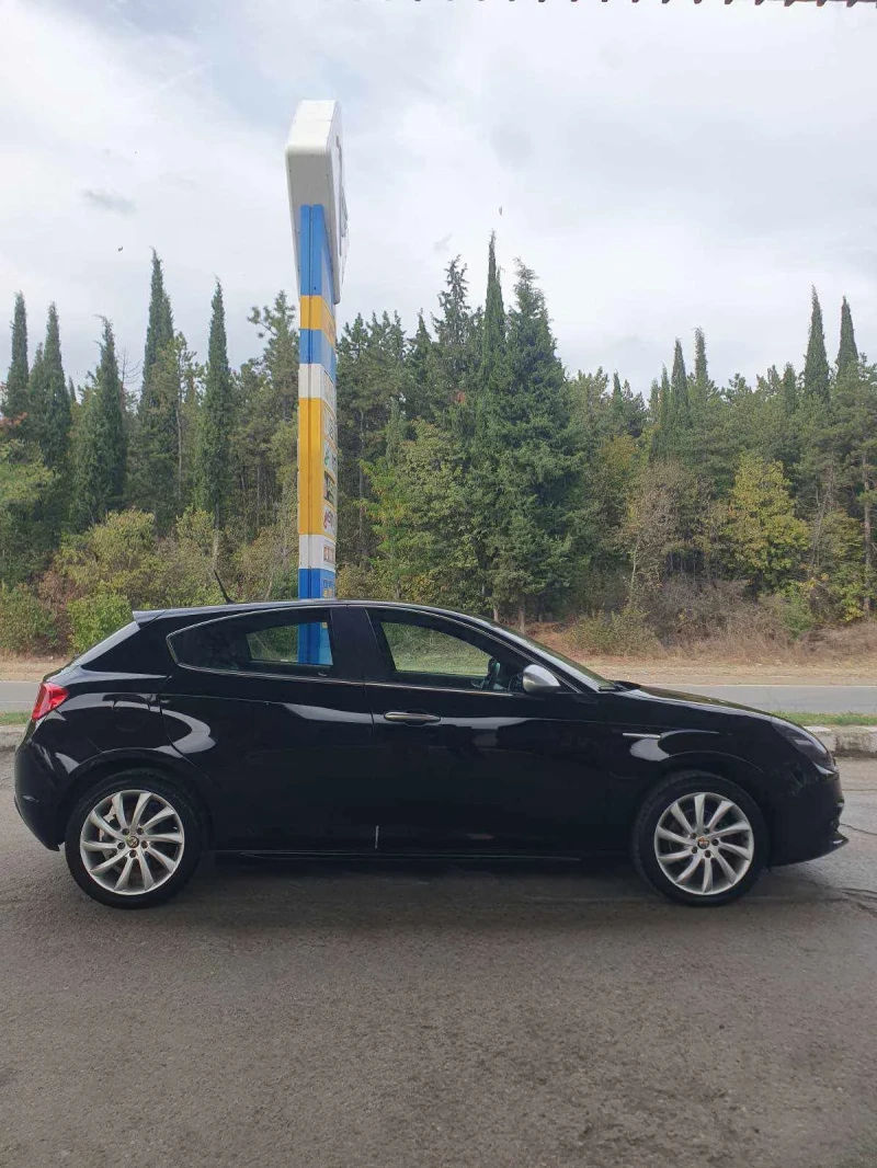 Alfa Romeo Giulietta, снимка 2 - Автомобили и джипове - 53449514