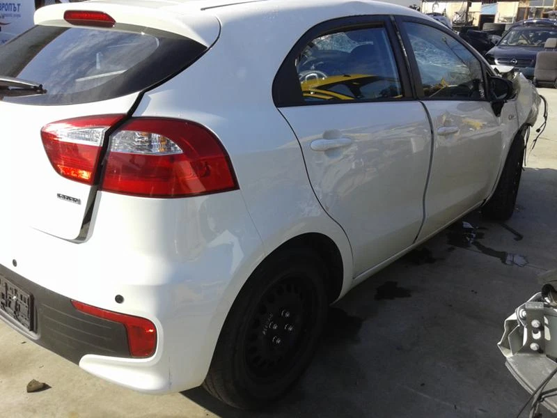 Kia Rio 1.4crdi-na 4asti, снимка 13 - Автомобили и джипове - 20672076