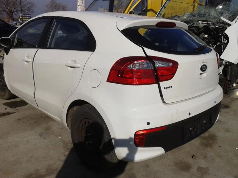 Kia Rio 1.4crdi-na 4asti, снимка 14 - Автомобили и джипове - 20672076