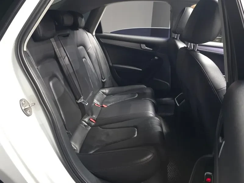 Audi A4 2.0 TDI Quattro - САМО 30% АВАНС, снимка 12 - Автомобили и джипове - 55738745